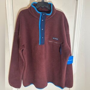 Columbia Fleece Pullover with Blue Accents . SIZE XL